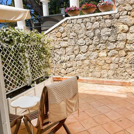 Villacore Luxury Couette-café Capri