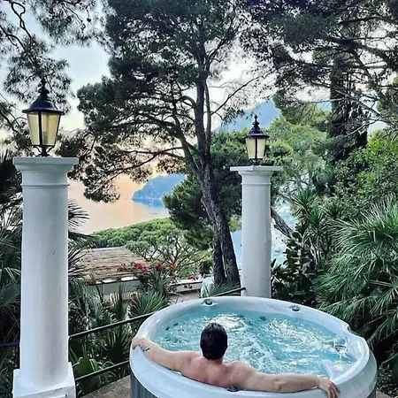 Villacore Luxury 4* Capri